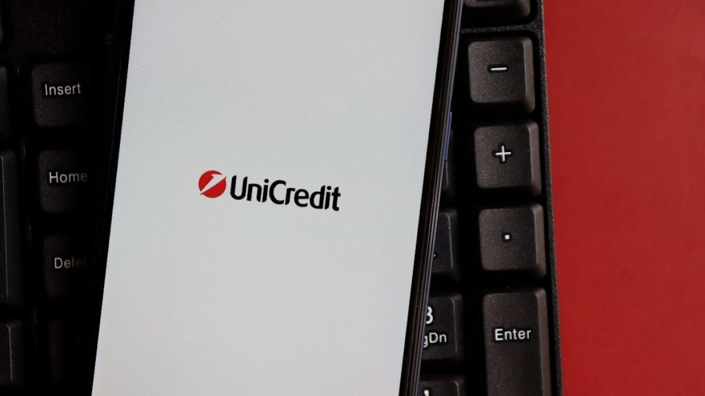 UniCredit introduces first internally managed life insurance policy