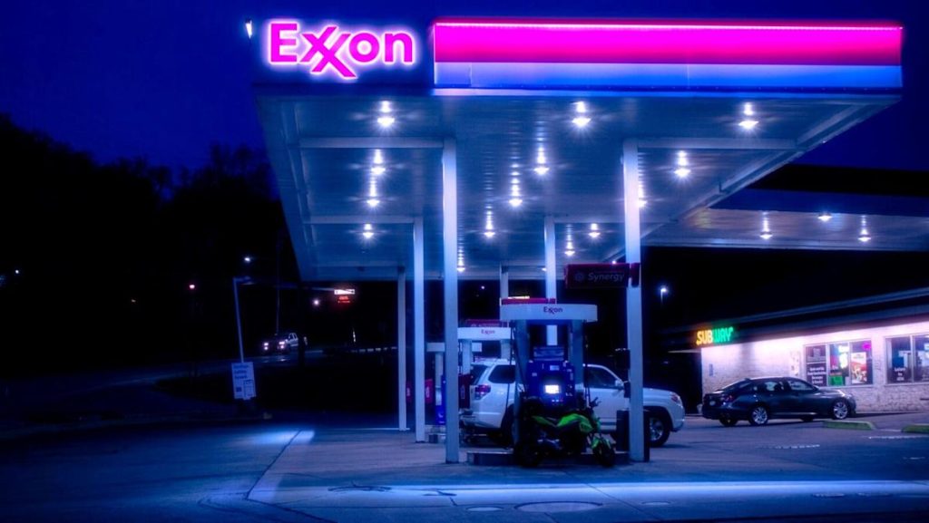 Wall Street Snubs Big Oil Stocks amid Crude Price Runup