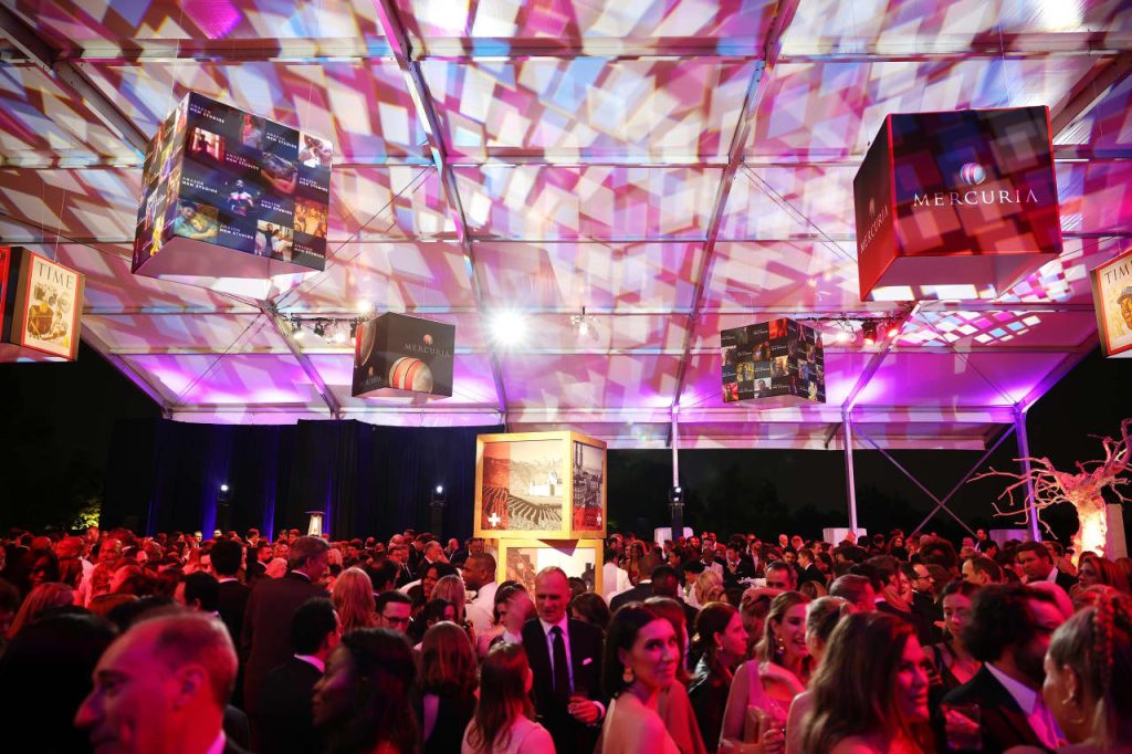 White House Correspondents’ dinner has morphed into a ‘Hollywoodified’ weekend of nonstop parties. Even Grindr is hosting. White House Correspondents’ dinner has morphed into a ‘Hollywoodified’ weekend of nonstop parties. Even Grindr is hosting.