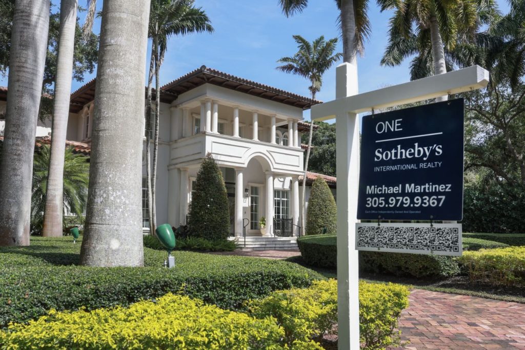 3 reasons why home prices keep going up, even though fewer people are buying 3 reasons why home prices keep going up, even though fewer people are buying